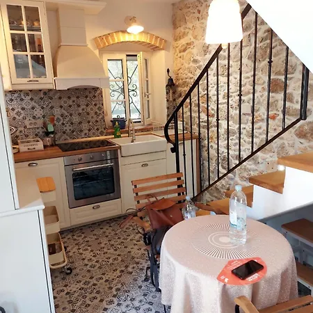 Tatil Evi Sundial Stone House Ždrelac