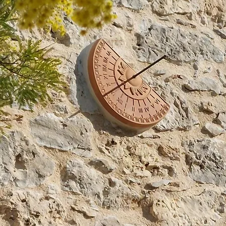 Sundial Stone House Holiday home Zdrelac