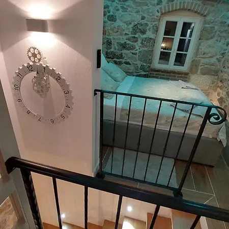 Tatil Evi Sundial Stone House