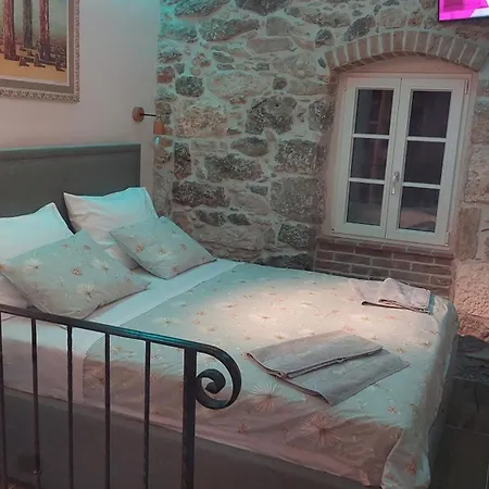 Tatil Evi Sundial Stone House *