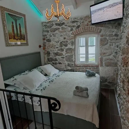 Tatil Evi Sundial Stone House