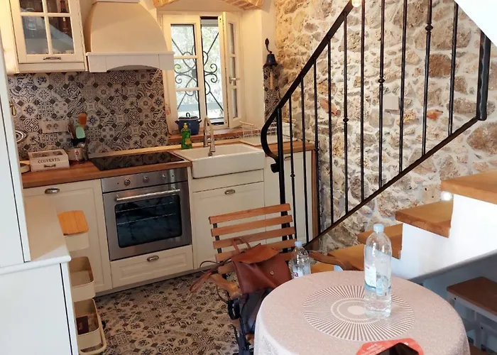 Holiday home Sundial Stone House Zdrelac